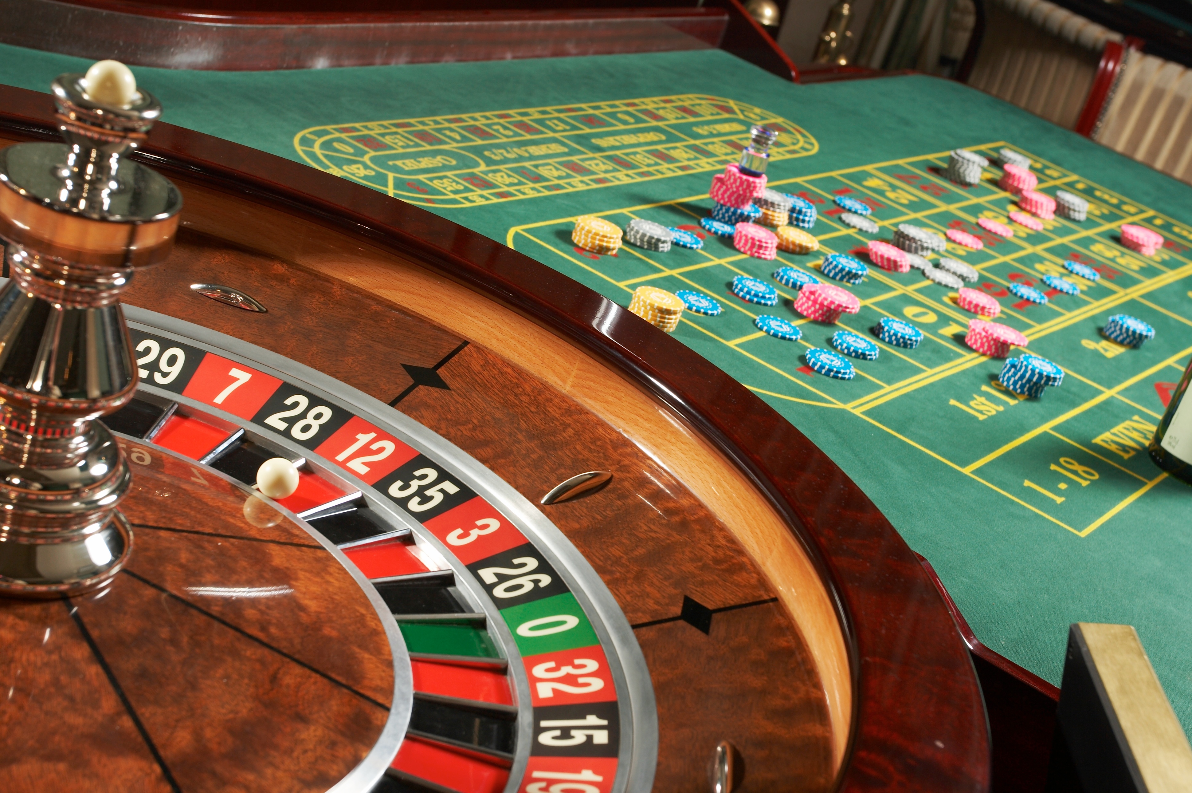 how to play roulette at a casino