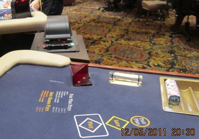 iDEAL not properly installed into its Three Card Poker table